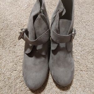 Maurices Gray booties